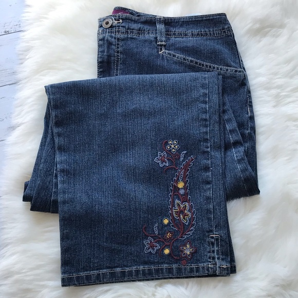 Gloria Vanderbilt Denim - Embroidered Capris-Gloria Vanderbilt
